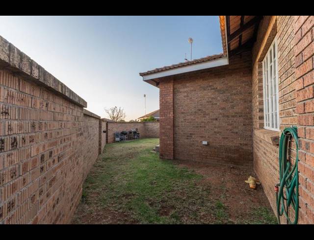 2 BEDROOM TOWNHOUSE FOR SALE IN BENDOR